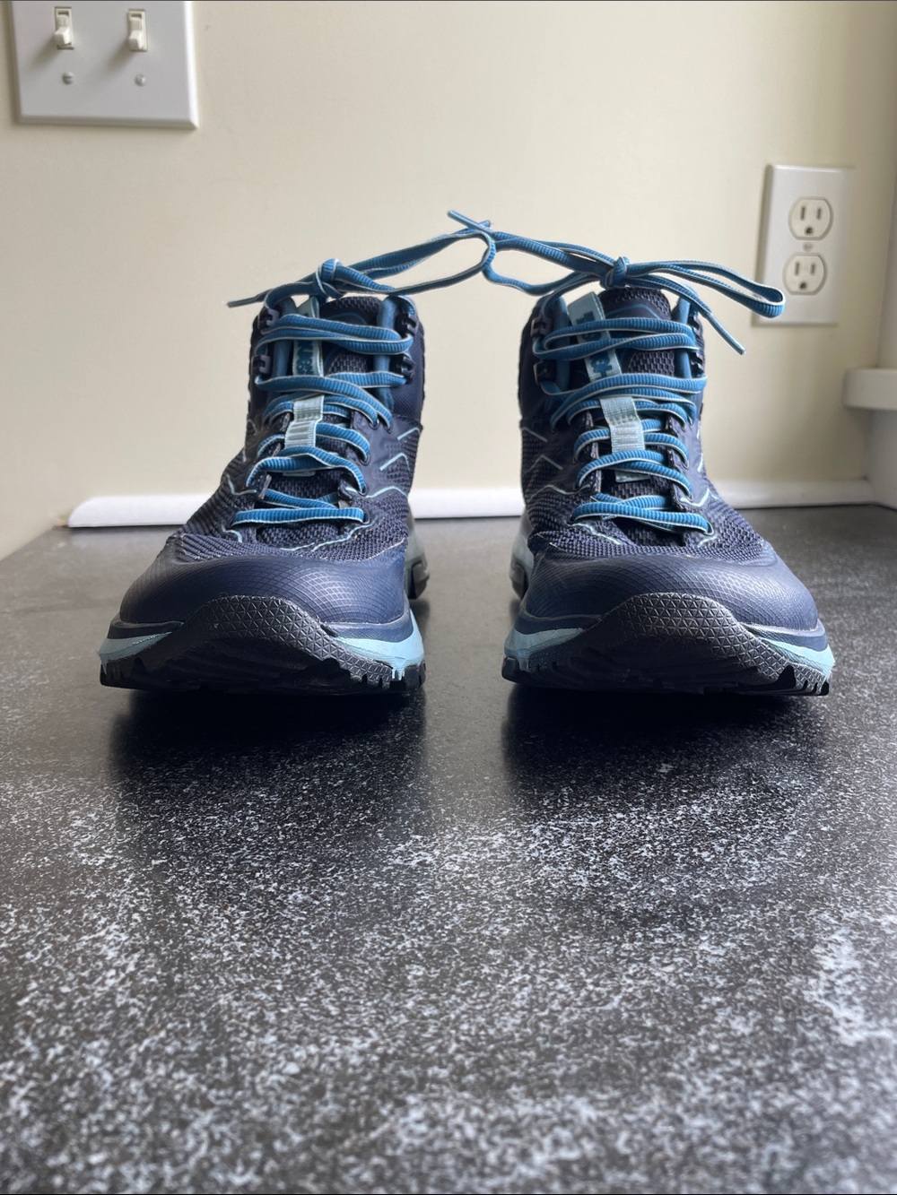 Hoka Women's Toa GTX Size US 7.5 Hiking Boot Blue Navy Outdoor Athletic Shoe - Picture 4 of 15